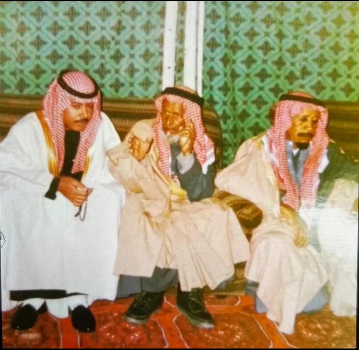 الشيخ محمد بن عبد الله ال عوده الفضلي الشاعر خليفة بن عوده ال عوده الاستاذ يوسف بن يعقوب ال عوده الفضلي